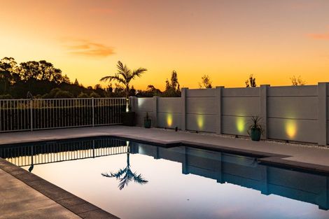 Photo of property in 12 Spur Road, Havelock North, 4130