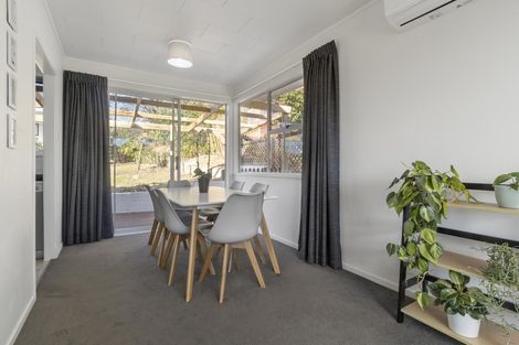 Photo of property in 8 Hewlett Road, Massey, Auckland, 0614