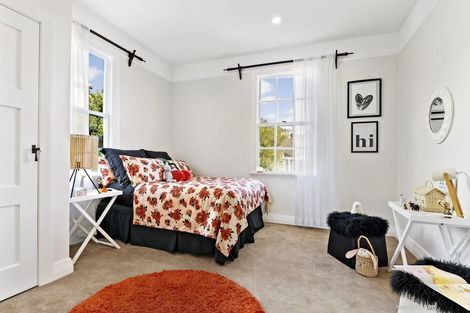 Photo of property in 41 Wadestown Road, Wadestown, Wellington, 6012