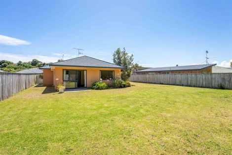 Photo of property in 104 Weggery Drive, Waikanae Beach, Waikanae, 5036