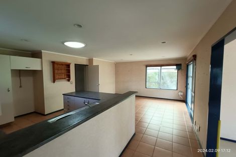 Photo of property in 6 Bass Street, West Harbour, Auckland, 0618