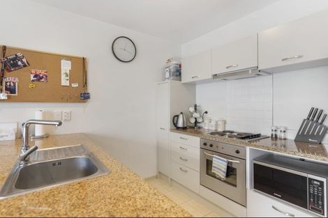 Photo of property in 3/124 Stancombe Road, Flat Bush, Auckland, 2016