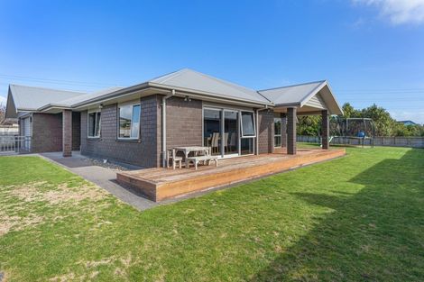 Photo of property in 7 Settlers Close, Whalers Gate, New Plymouth, 4310