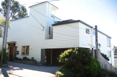 Photo of property in 69 Nicholson Road, Khandallah, Wellington, 6035