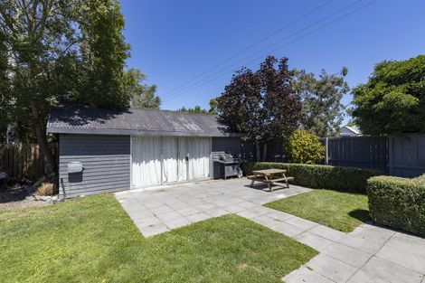 Photo of property in 144a High Street, Oxford, 7430