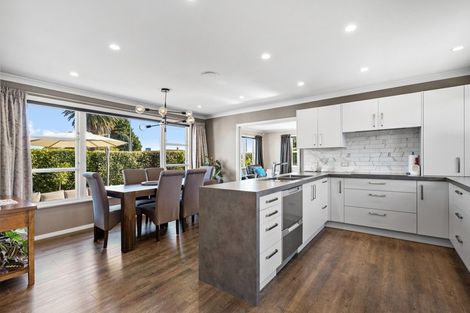 Photo of property in 2 Anzio Place, Awapuni, Palmerston North, 4412