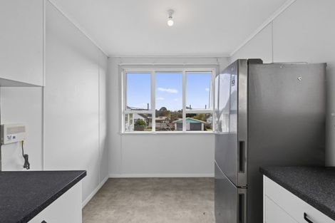 Photo of property in 56 Cook Street, Marfell, New Plymouth, 4310