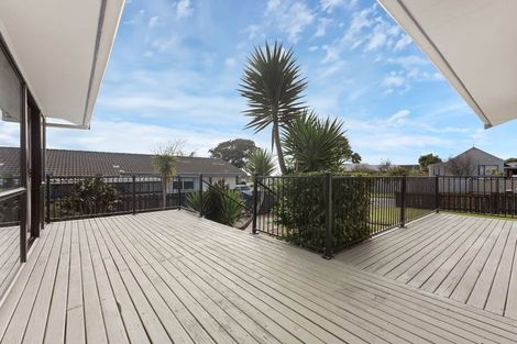 Photo of property in 33 Greenstone Place, Clover Park, Auckland, 2019