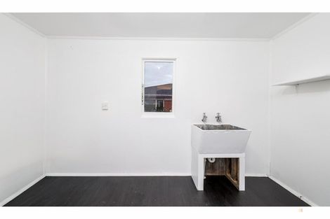Photo of property in 92-98 High Street, Waimate, 7924