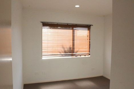 Photo of property in 1 Daria Place, Northpark, Auckland, 2013