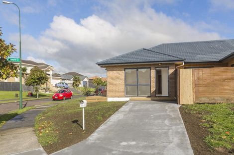 Photo of property in 13 Attymon Lane, East Tamaki, Auckland, 2016