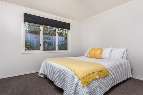 Photo of property in 15 Cinnabar Place, Westgate, Auckland, 0614