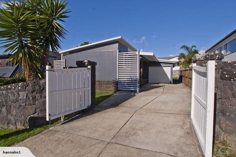 Photo of property in 15a Sea View Terrace, Cockle Bay, Auckland, 2014