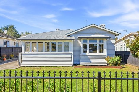 Photo of property in 520 Tremaine Avenue, Takaro, Palmerston North, 4410
