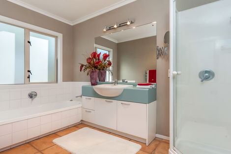 Photo of property in 15 Cinnabar Place, Westgate, Auckland, 0614