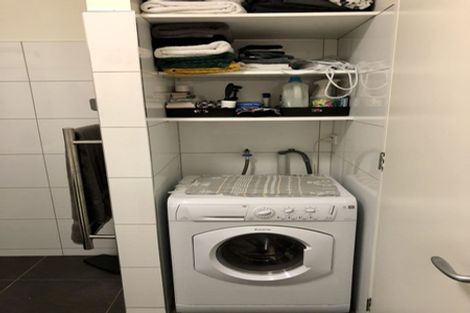 Photo of property in 1/25 Home Street, Mount Victoria, Wellington, 6011