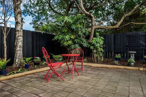 Photo of property in 305a Oxford Terrace, Avalon, Lower Hutt, 5011