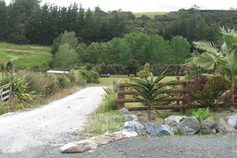 Photo of property in 9/11 Ocean View Road, Cable Bay, 0420