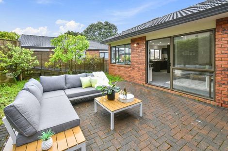 Photo of property in 2/10 Ridge Road, Howick, Auckland, 2014