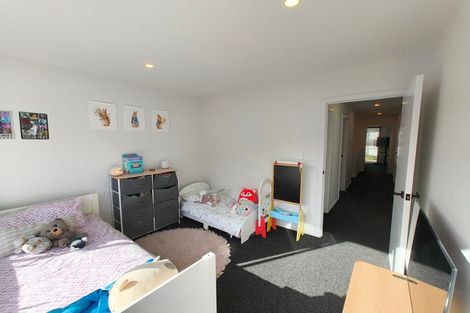 Photo of property in 77 Hokioi Drive, Kenepuru, Porirua, 5022