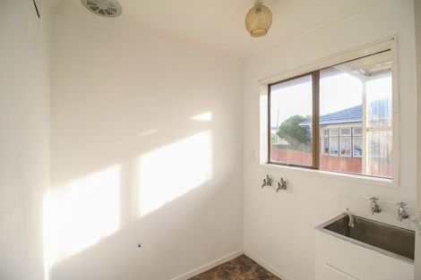 Photo of property in 15 Blackwater Street, Bluff, 9814