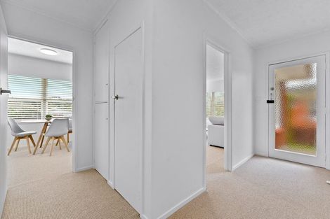 Photo of property in 1/18 Shakespeare Road, Milford, Auckland, 0620