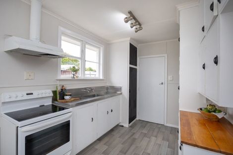 Photo of property in 16 Newbury Street, Awapuni, Palmerston North, 4412