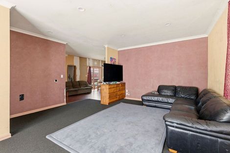 Photo of property in 28 Kowhai Street, Castlecliff, Whanganui, 4501