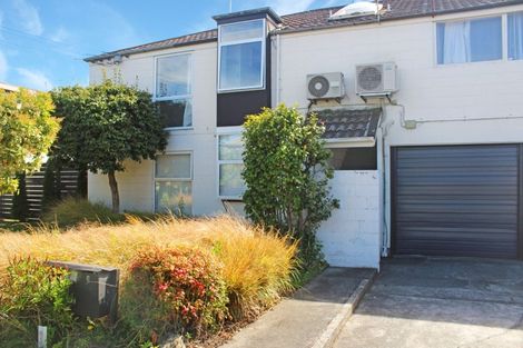 Photo of property in 2/107 Holly Road, St Albans, Christchurch, 8014
