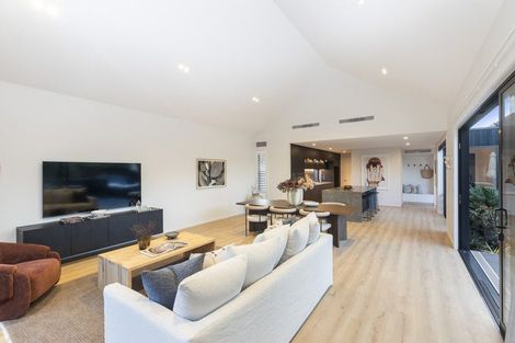 Photo of property in 184 Weston Road, St Albans, Christchurch, 8052