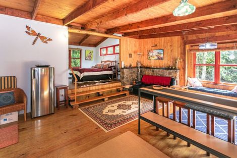 Photo of property in 10 Puriri Place, Tuateawa, Coromandel, 3583