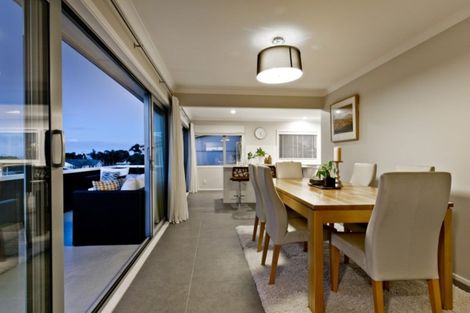 Photo of property in 1/2 Ocean View Road, Milford, Auckland, 0620