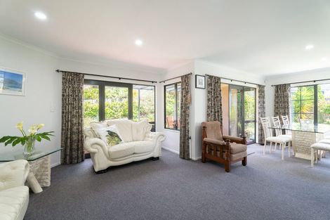 Photo of property in 53 Amesbury Drive, Churton Park, Wellington, 6037