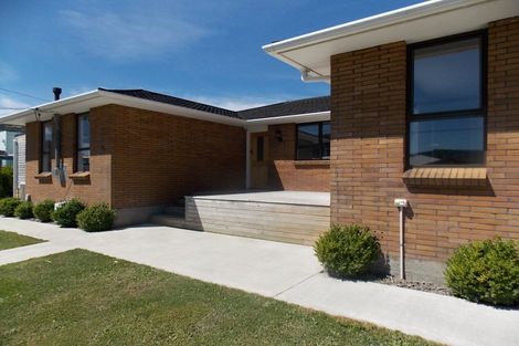 Photo of property in 64 Golders Road, Elderslea, Upper Hutt, 5018