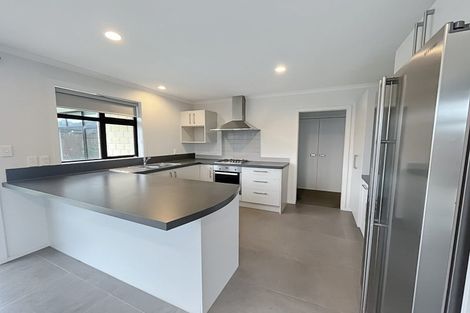 Photo of property in 8 Levi Place, Kelvin Grove, Palmerston North, 4414