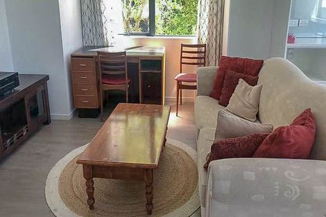 Photo of property in 2/147 Kowhai Road, Mairangi Bay, Auckland, 0630