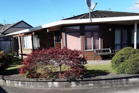 Photo of property in 1/19 Veale Road, Frankleigh Park, New Plymouth, 4310