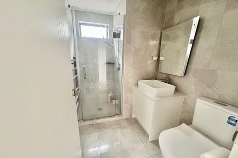 Photo of property in 32 Parahau Road, Papakura, 2110