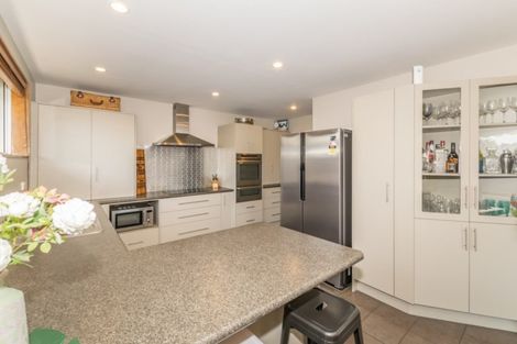 Photo of property in 8 Walker Place, Rangiora, 7400