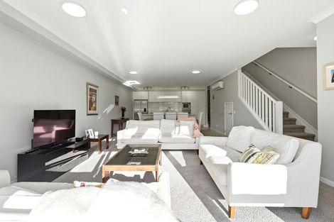 Photo of property in 56 Panorama Heights, Orewa, 0931