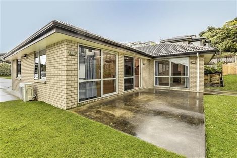 Photo of property in 28 Alexia Place, Flat Bush, Auckland, 2105