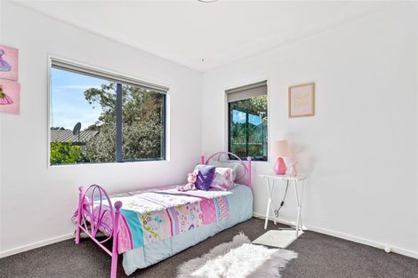 Photo of property in 106 Glen Road, Ranui, Auckland, 0612