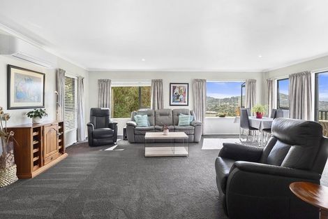 Photo of property in 29 Chartwell Drive, Crofton Downs, Wellington, 6035