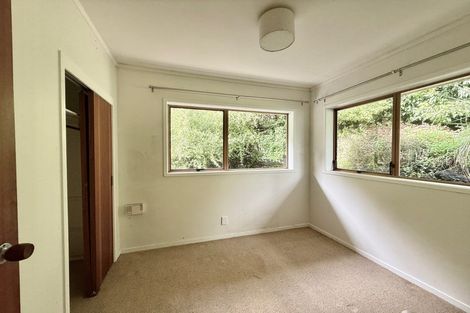 Photo of property in 1/404 Glenfield Road, Glenfield, Auckland, 0629