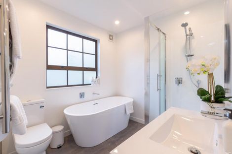 Photo of property in 136 Fernhill Road, Fernhill, Queenstown, 9300