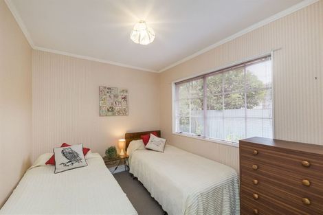 Photo of property in 2a Duna Place, Takaro, Palmerston North, 4412