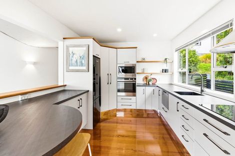 Photo of property in 40 Marine Parade, Macandrew Bay, Dunedin, 9014