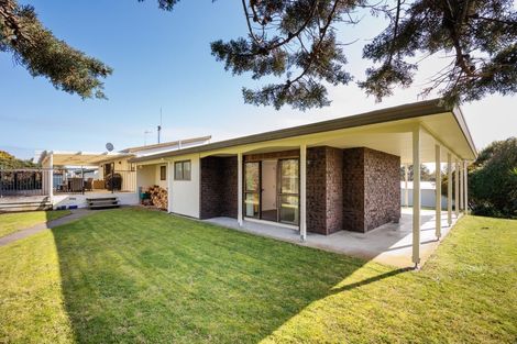 Photo of property in 78 Cook Street, Foxton, 4814