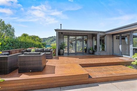 Photo of property in 77 Port Hills Road, Heathcote Valley, Christchurch, 8022