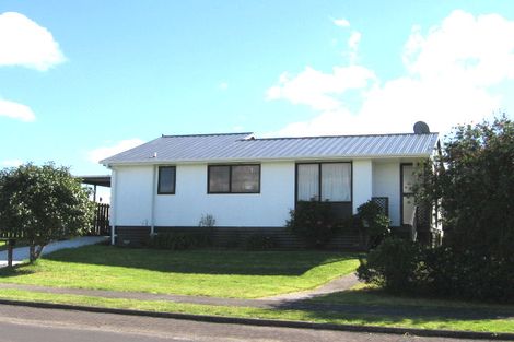 Photo of property in 1/13 Halyard Place, Te Atatu Peninsula, Auckland, 0610